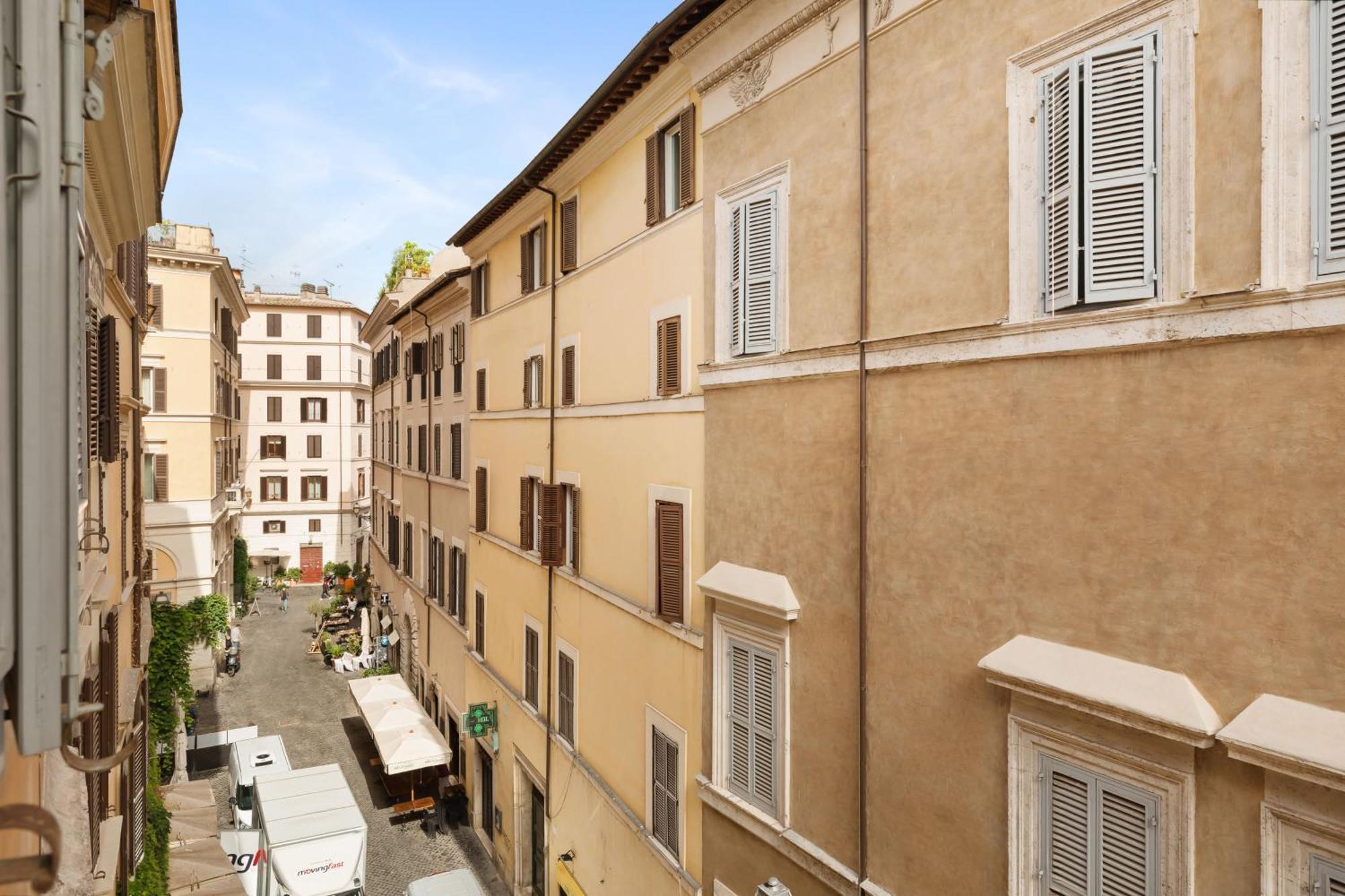 Crystal Piazza Navona